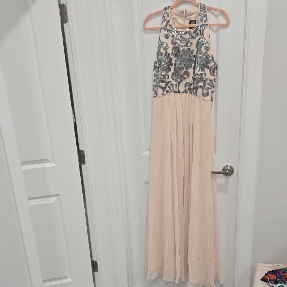 Vince Camuto Elegant Peach and Gray Dress